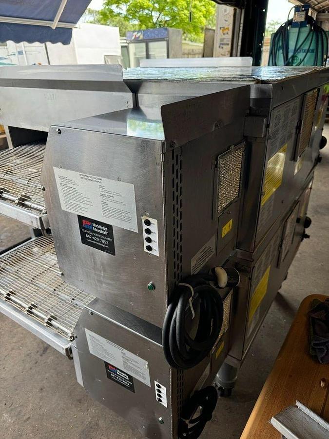 Used Middleby Marshall PS638G-2 65” Gas Double Impingement Conveyor Oven - Natural GasMiddleby Marshall PS638G-2 65” Gas Double Impingement Conveyor Oven - Natural Gas