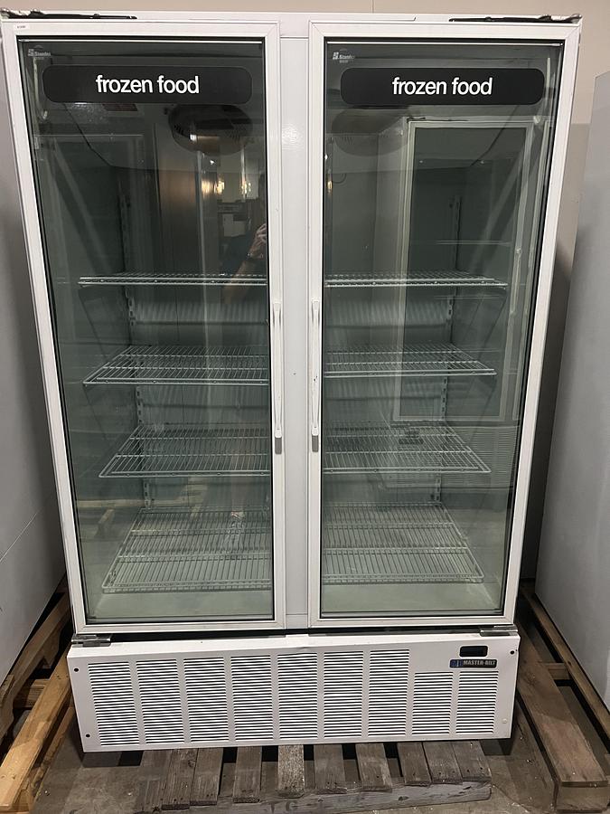 Refurbished Master-Bilt 2 Door Glass Merchandiser Commercial Freezer Frozen Food Display