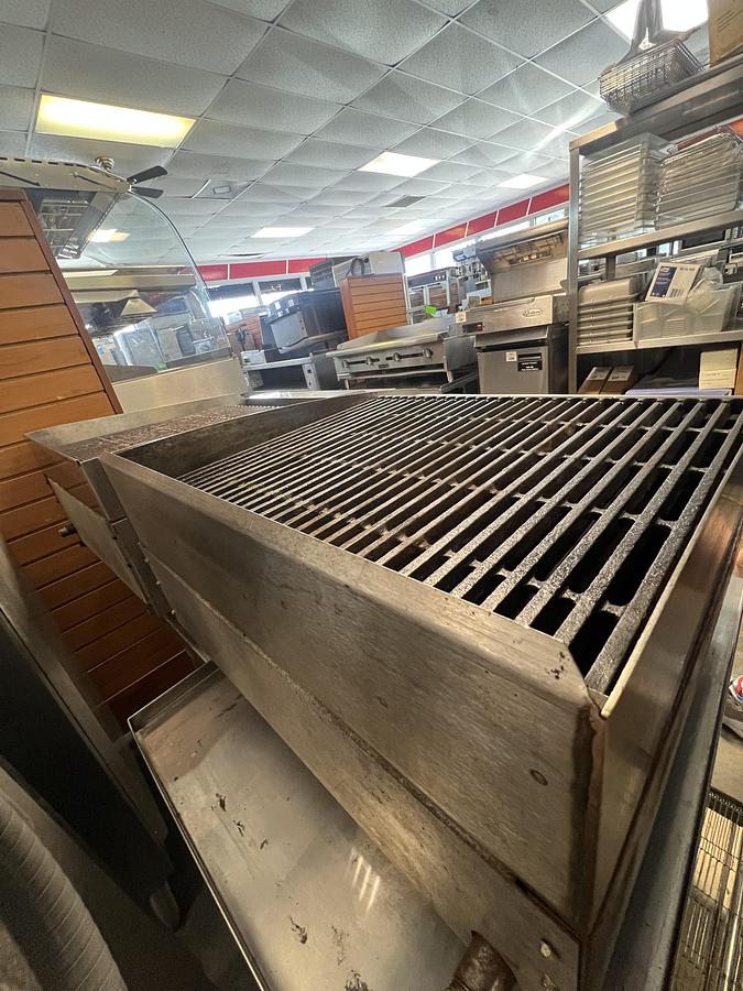 Used Star-Max Commercial Gas Charbroiler Countertop Heavy Duty Restaurant Grill