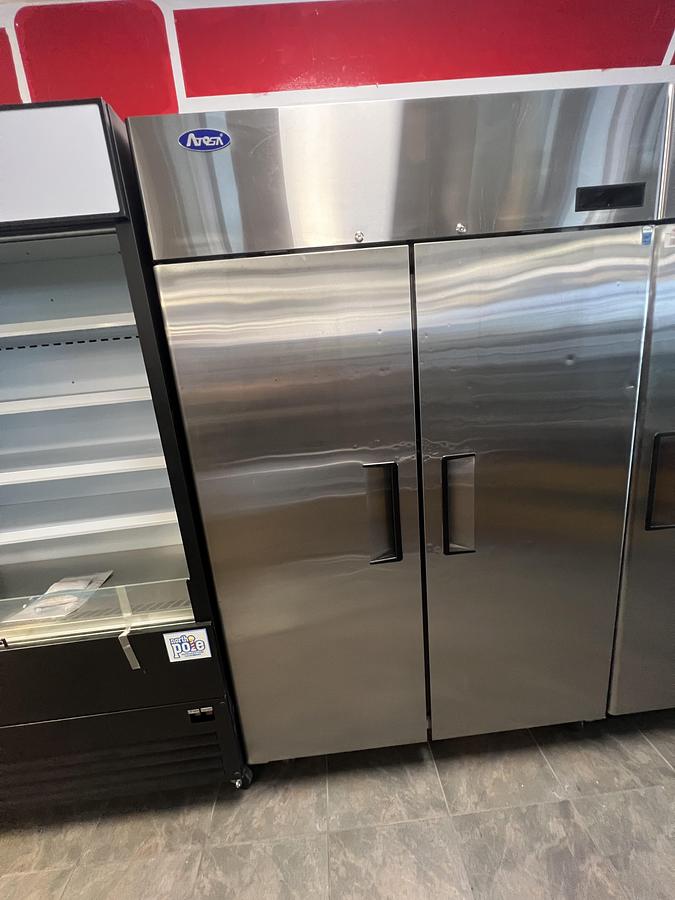 Refurbished ATOSA MBF8005GR – Commercial 2-Door Reach-In Refrigerator – Stainless Steel