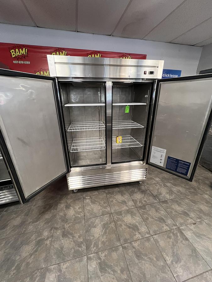 Used Dukers Two Door Reach-In Refrigerator – Commercial Upright Refrigerator – Stainless Steel – 115V