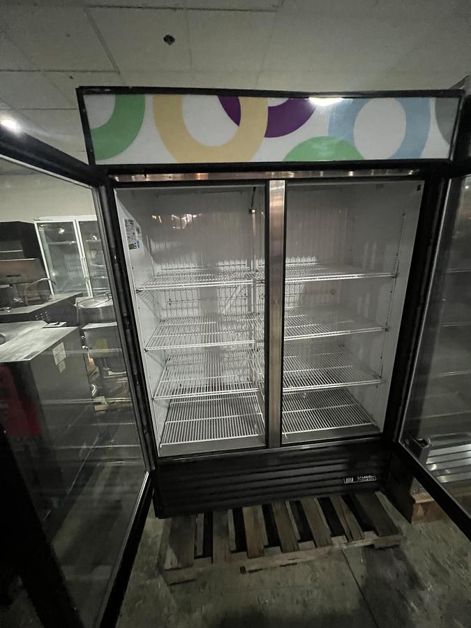 Refurbished TRUE 2 Door Glass Door Commercial Freezer Merchandiser Reach-In Display