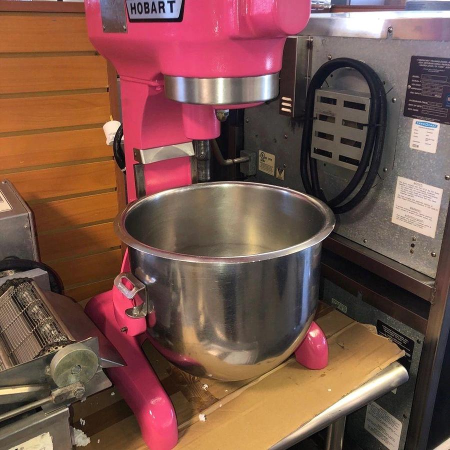 Used HOBART A 200 20 QT Mixer Includes Guard, Bowl & Pattle Hook & Whip 115VHOBART A 200 20 QT Mixer Includes Guard, Bowl & Pattle Hook & Whip 115V