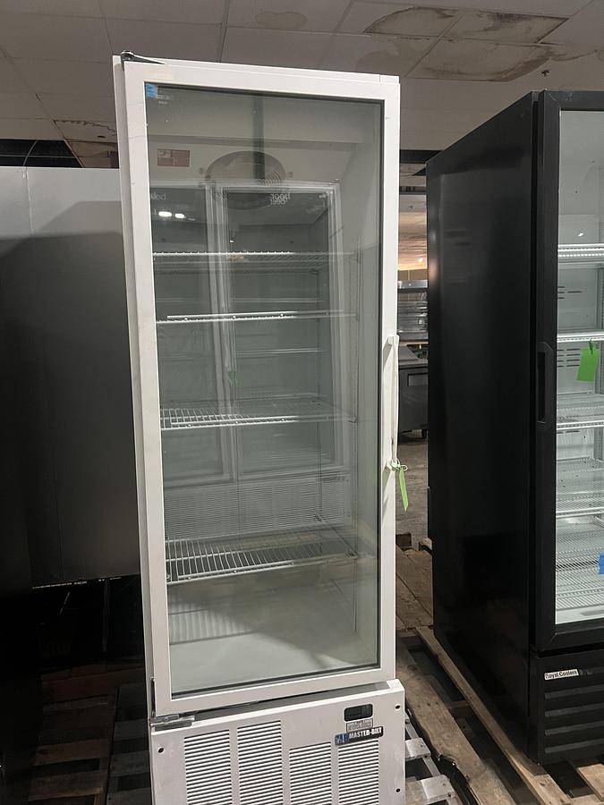 Refurbished Master-Bilt 1 Door Glass Reach-In Commercial Freezer Merchandiser Upright