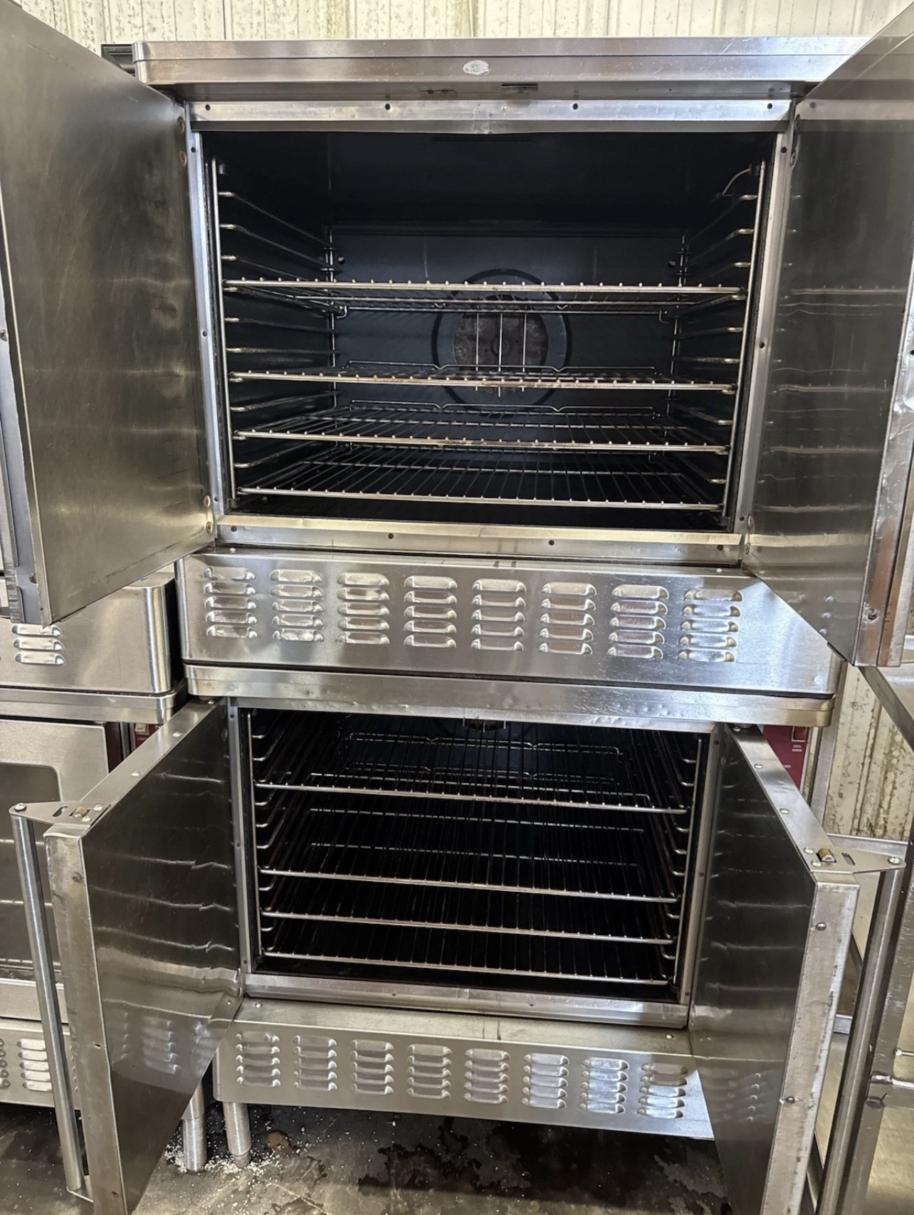 Refurbished BLODGETT ZEPHAIRE-100-G DOUBLE STACK ELECTRIC CONVECTION OVEN – 208V