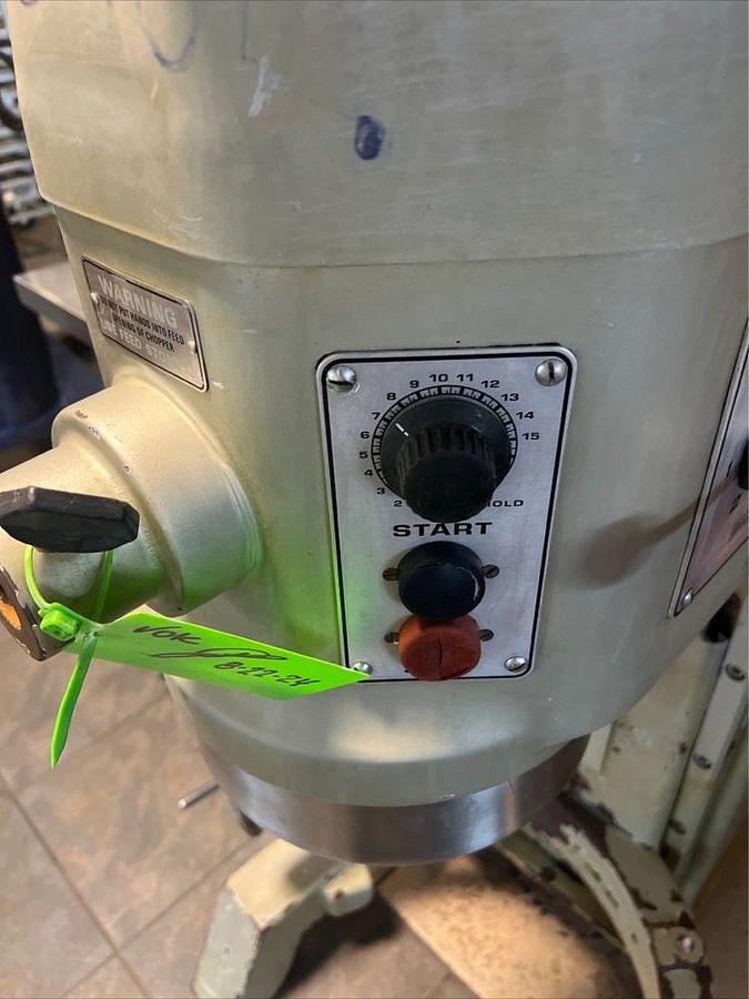 Used Hobart H600T 60 Qt Mixer 1/2HP - 3Ph - 200 - New Stainless Bowl And Dough HookHobart H600T 60 Qt Mixer 1/2HP - 3Ph - 200 - New Stainless Bowl And Dough Hook