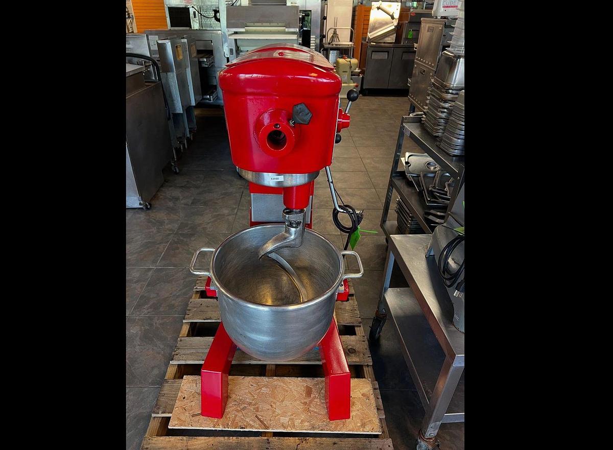 Used Hobart D-300 30 Qt Bakery Dough Mixer w/ Bowl, Hook Volts 115 Phase 1 HP 1/2Hobart D-300 30 Qt Bakery Dough Mixer w/ Bowl, Hook Volts 115 Phase 1 HP 1/2