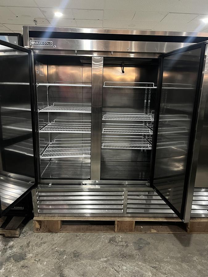 Refurbished Maxx Cold 3 Door Commercial Reach-In Freezer Stainless Steel Restaurant Freezer