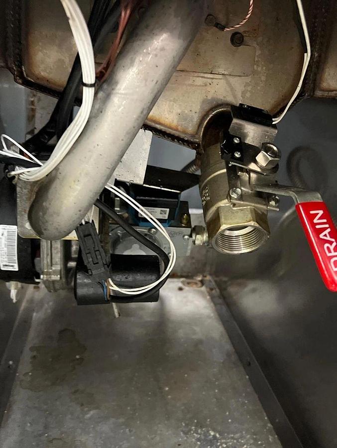 Used Vulcan Model 1 TR45C Natural Gas 2 Bay 50 Lbs Digital Deep Fryers W/ Oil FilterVulcan Model 1 TR45C Natural Gas 2 Bay 50 Lbs Digital Deep Fryers W/ Oil Filter