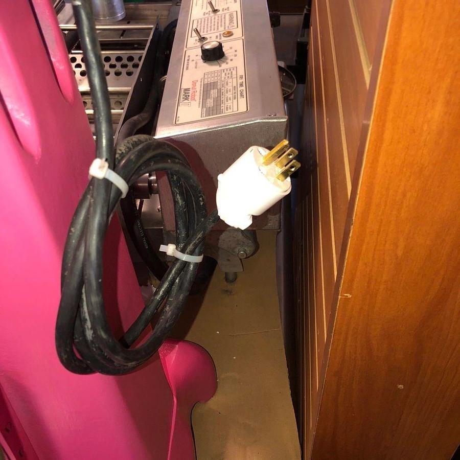 Used HOBART A 200 20 QT Mixer Includes Guard, Bowl & Pattle Hook & Whip 115VHOBART A 200 20 QT Mixer Includes Guard, Bowl & Pattle Hook & Whip 115V