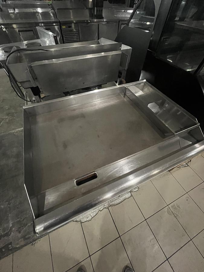 Used APW Wyott 36” Electric Flat Top Griddle Commercial Countertop 3-Zone Stainless