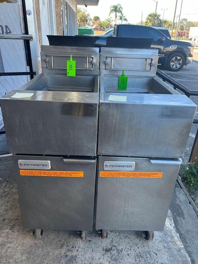 Used Used: Frymaster GF14 Gas Fryer – (1) 40 lb Vat, Floor ModelUsed: Frymaster GF14 Gas Fryer – (1) 40 lb Vat, Floor Model