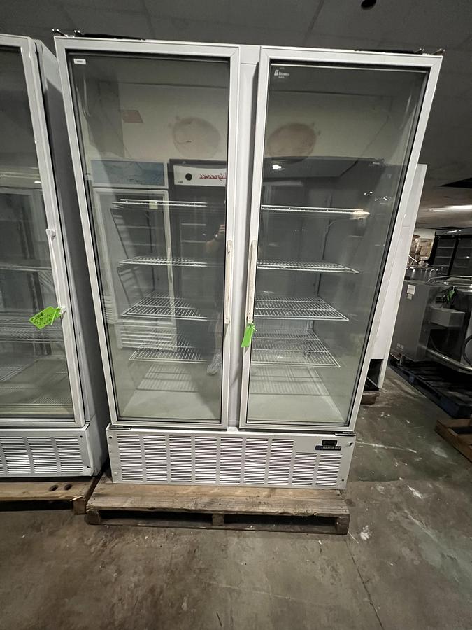 Refurbished Master-Bilt 2 Door Glass Merchandiser Refrigerator Commercial Display Cooler