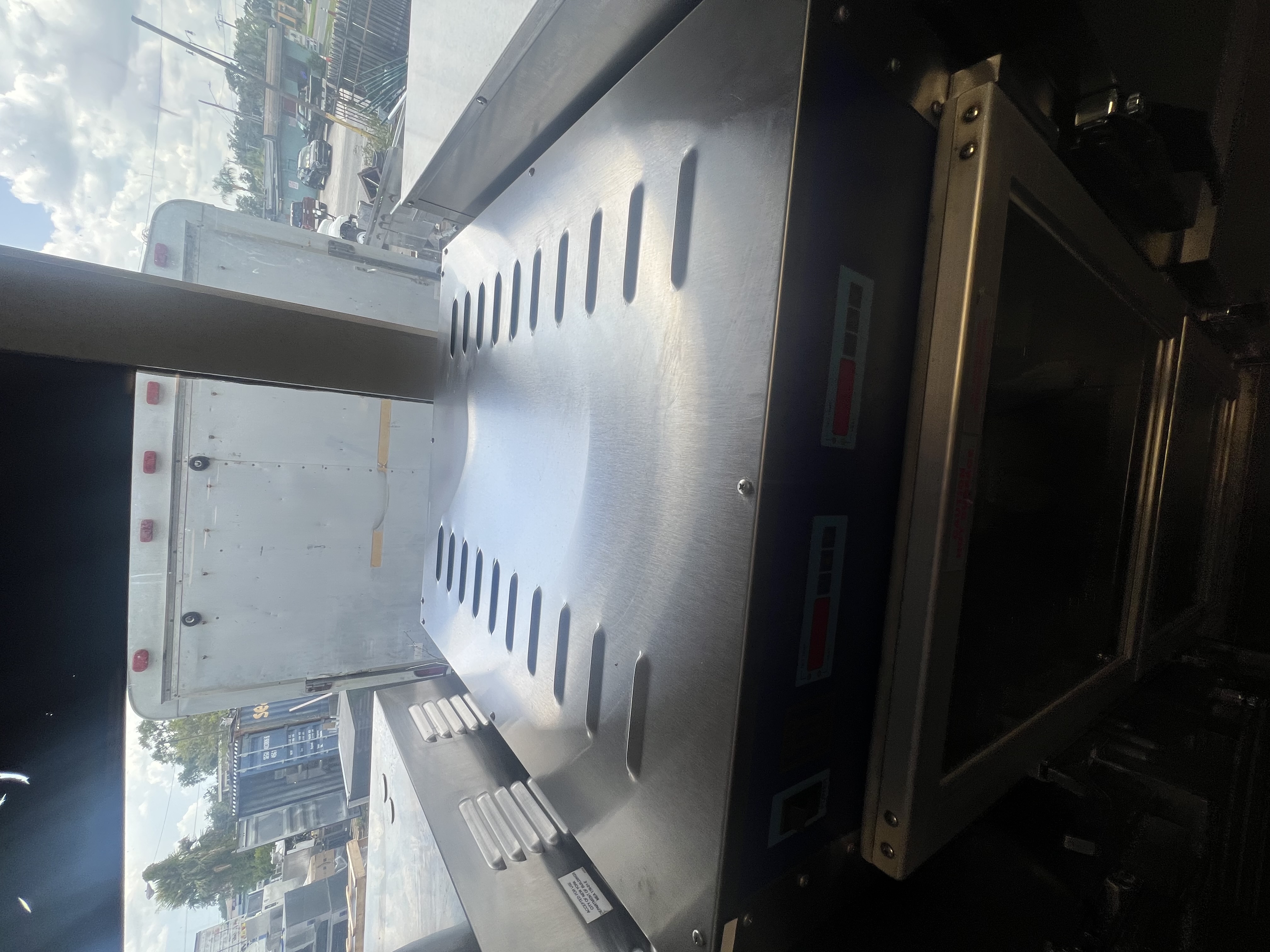 Refurbished Henny Penny HC900 Heated Holding Mobile Cabinet – Glass Door Hot Food Holding Cabinet – Tested & Working
