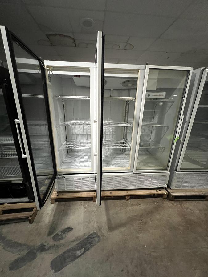 Refurbished Master-Bilt 3 Door Glass Merchandiser Commercial Refrigerator Reach-In Cooler