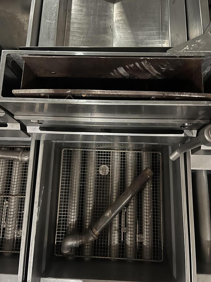 Refurbished Frymaster Single Bay Gas Fryer w/ Digital FastRon Controller Commercial Floor Fryer