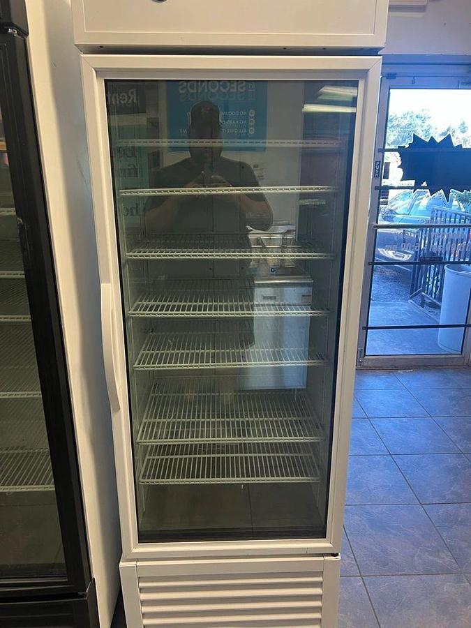 Used Glass 1 Door Refrigerator, 19 Cu. FtGlass 1 Door Refrigerator, 19 Cu. Ft