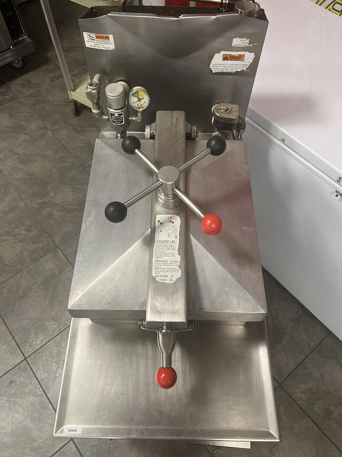 Used Henny Penny Computron 2000 Pressure Fryer – Commercial Chicken Fryer – Tested Working