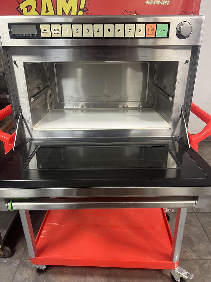 Refurbished Panasonic Commercial Microwave Oven