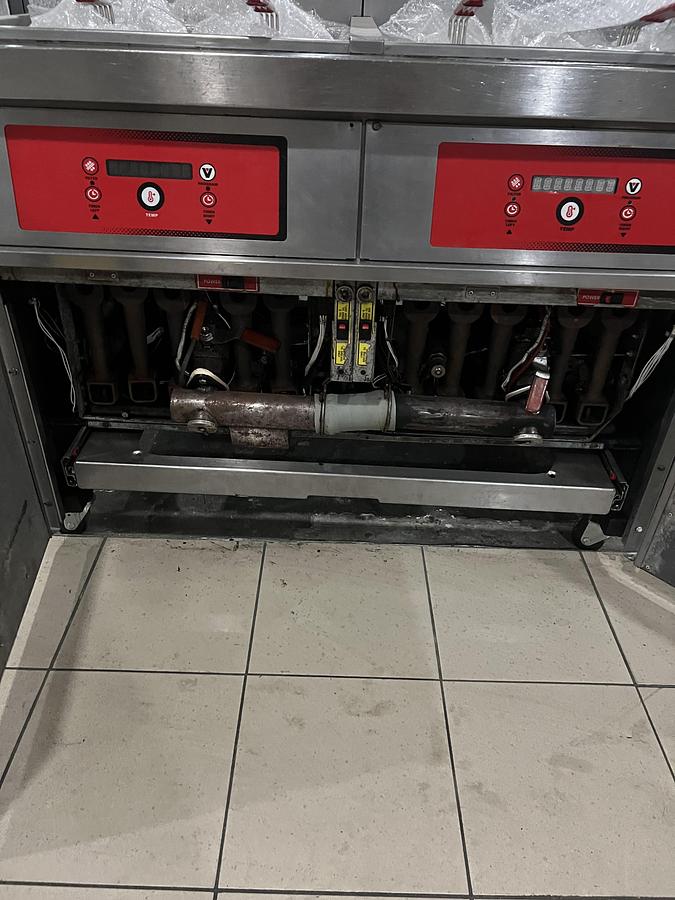 Refurbished Vulcan 2 Bay Commercial Electric Fryer Dual Vat Digital Controls Heavy Duty