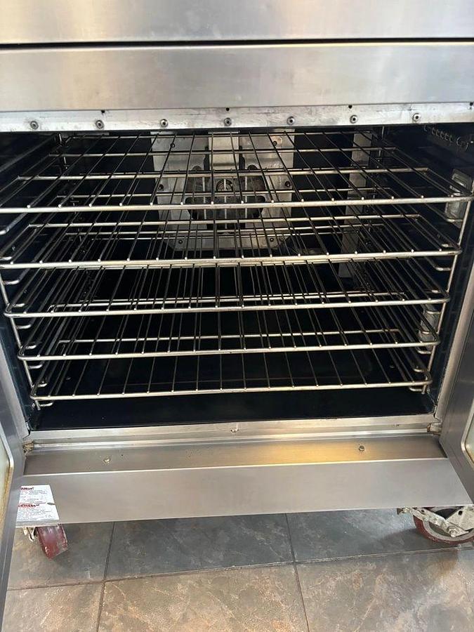 Used Vulcan Double Full Size Natural Gas Convection Oven - 100,000 BTUVulcan Double Full Size Natural Gas Convection Oven - 100,000 BTU