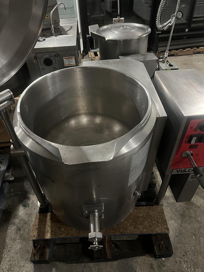 Refurbished Vulcan K-40-GLT 40 Gallon Gas Tilting Steam Jacketed Kettle Commercial Kitchen