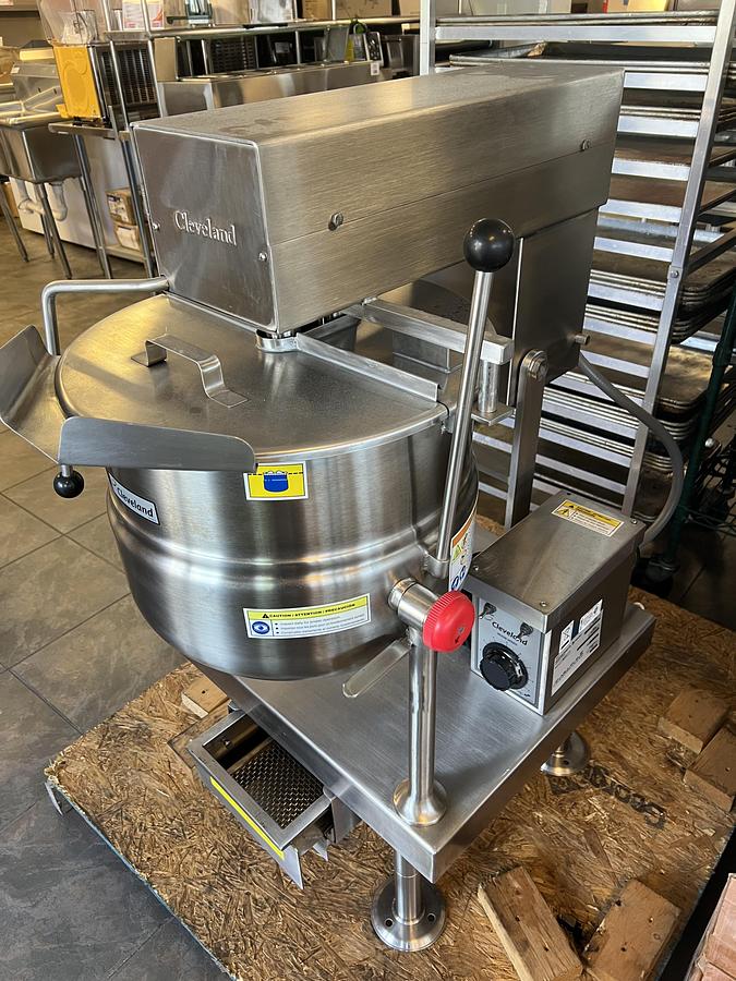 Refurbished Cleveland 40 Gallon Electric Tilting Steam Jacketed Kettle Commercial Floor Model