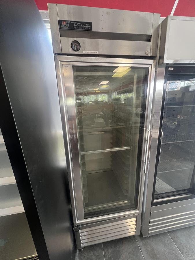 Used True Glass Door Reach-In Refrigerator Commercial Merchandiser Cooler
