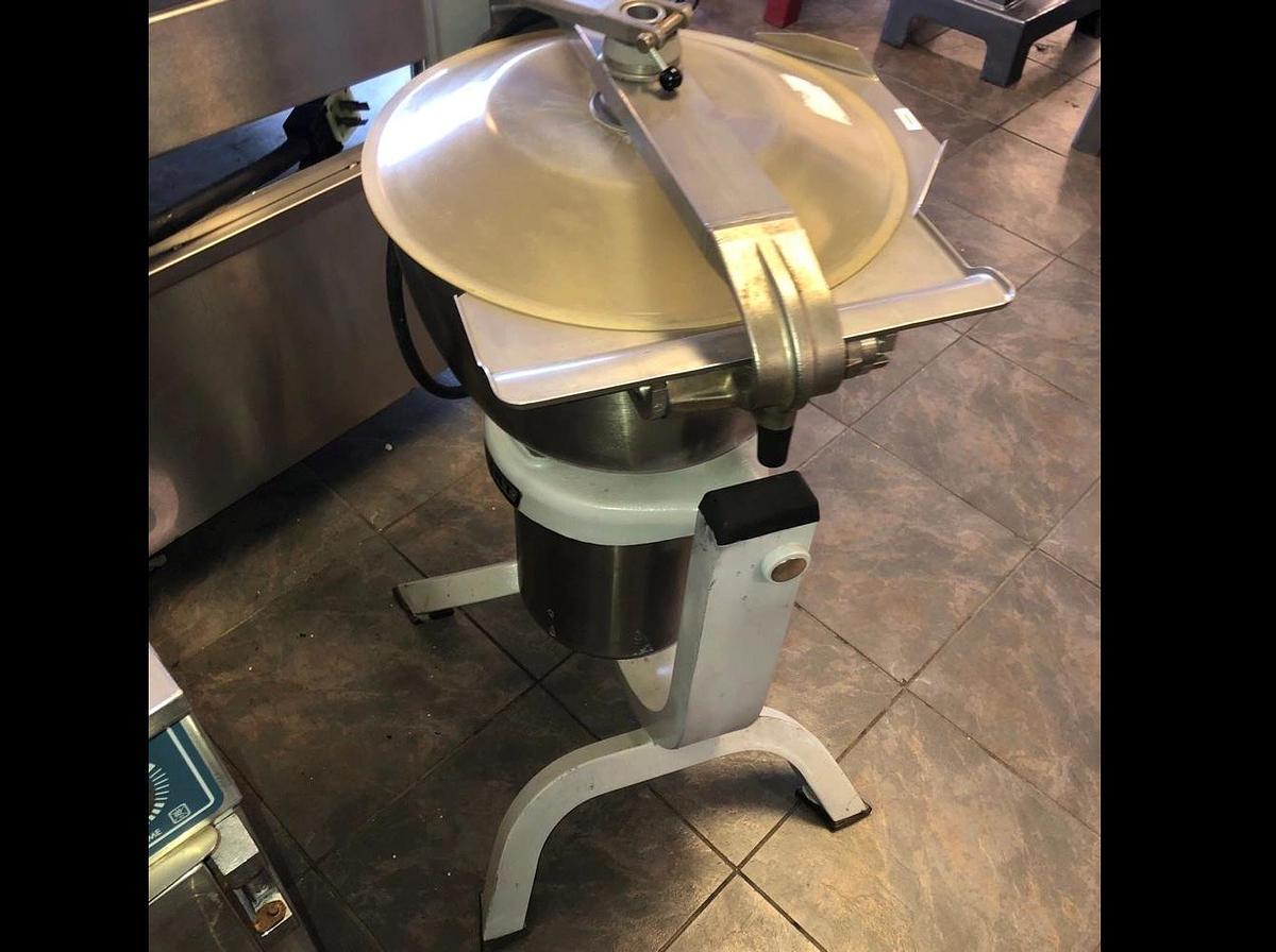 Used Hobart HCM-300 Vertical Cutter Mixer, Used Great ConditionHobart HCM-300 Vertical Cutter Mixer, Used Great Condition