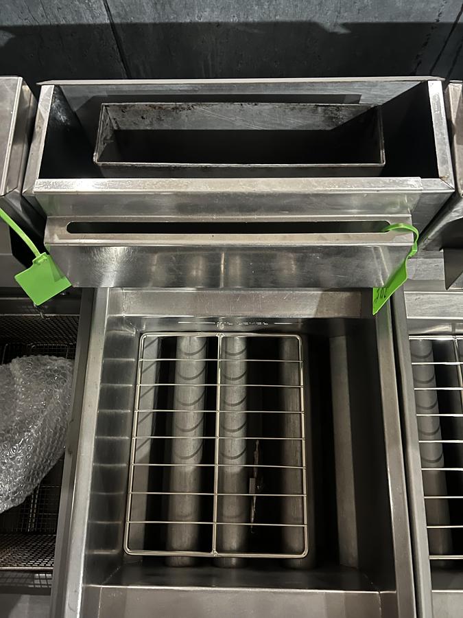 Refurbished Imperial Commercial Single Bay Gas Fryer Stainless Steel Floor Model Heavy Duty