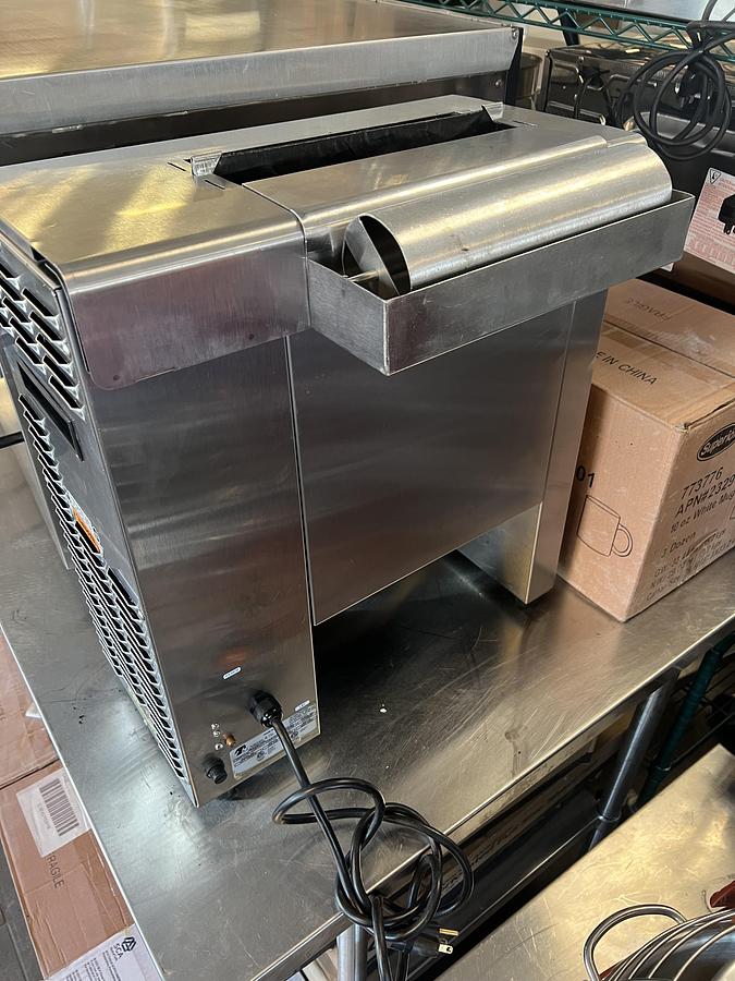 Used Roundup Commercial Countertop Vertical Toaster – Heavy Duty Stainless Steel