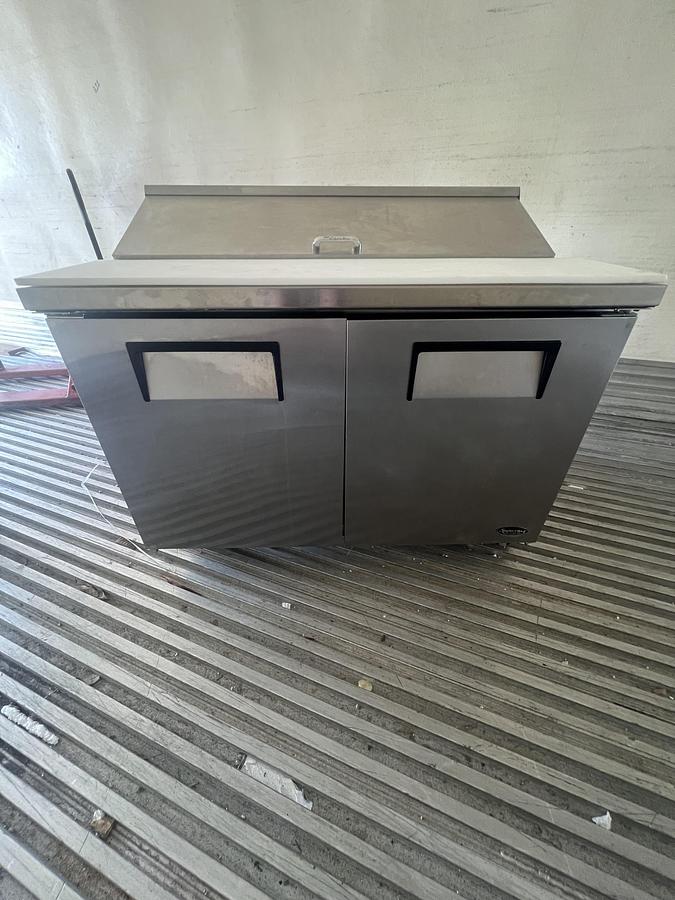 Refurbished TRUE Two Door Sandwich Prep Table Commercial Refrigerated Prep Station