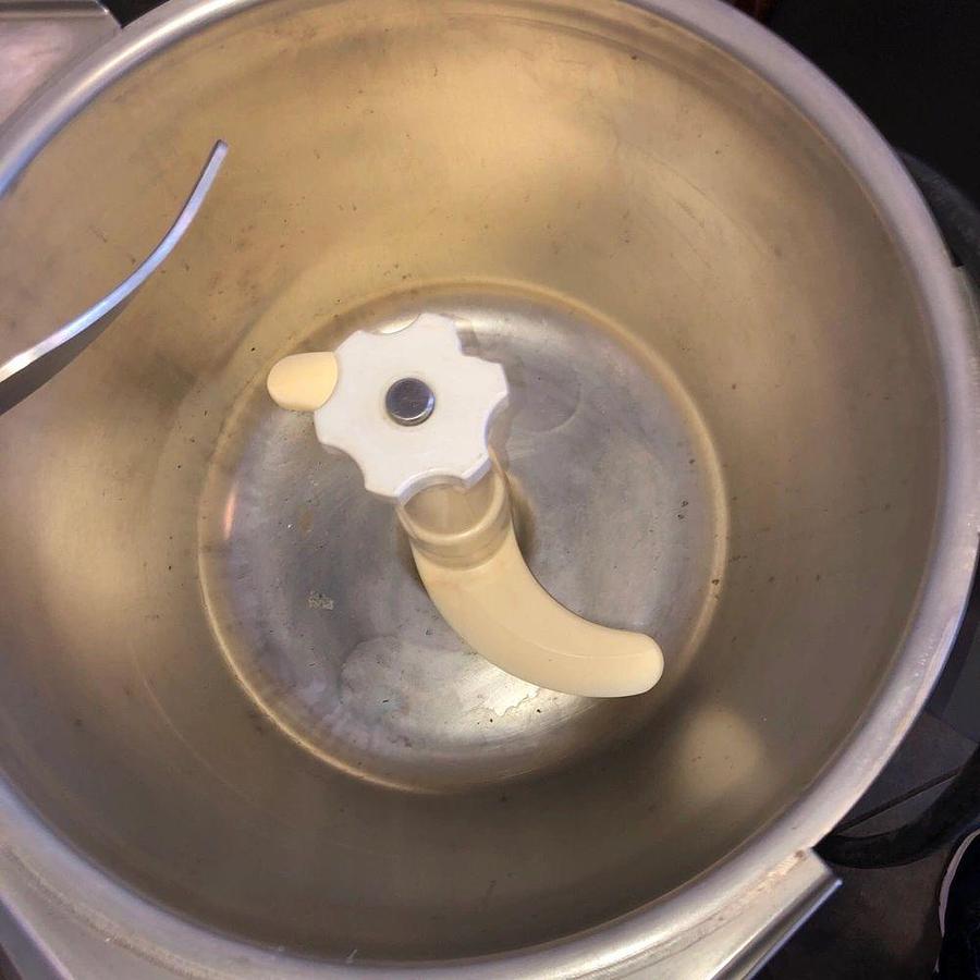 Used Hobart HCM-300 Vertical Cutter Mixer, Used Great ConditionHobart HCM-300 Vertical Cutter Mixer, Used Great Condition