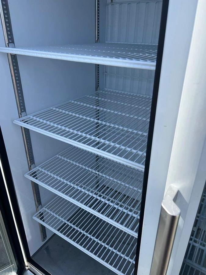 Used Turbo Air TGF-72SD-N 78” Three Section Display Freezer w/ Swing Doors - Bottom Mount Compressor, White, 115vTurbo Air TGF-72SD-N 78” Three Section Display Freezer w/ Swing Doors - Bottom Mount Compressor, White, 115v