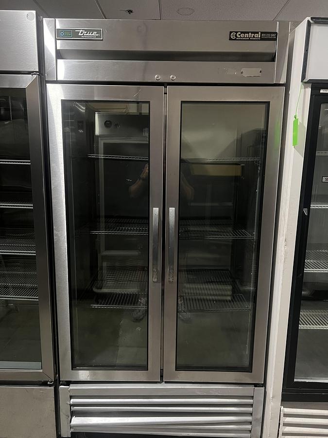 Refurbished True 2 Glass Door Reach-In Refrigerator Commercial Stainless Steel Cooler