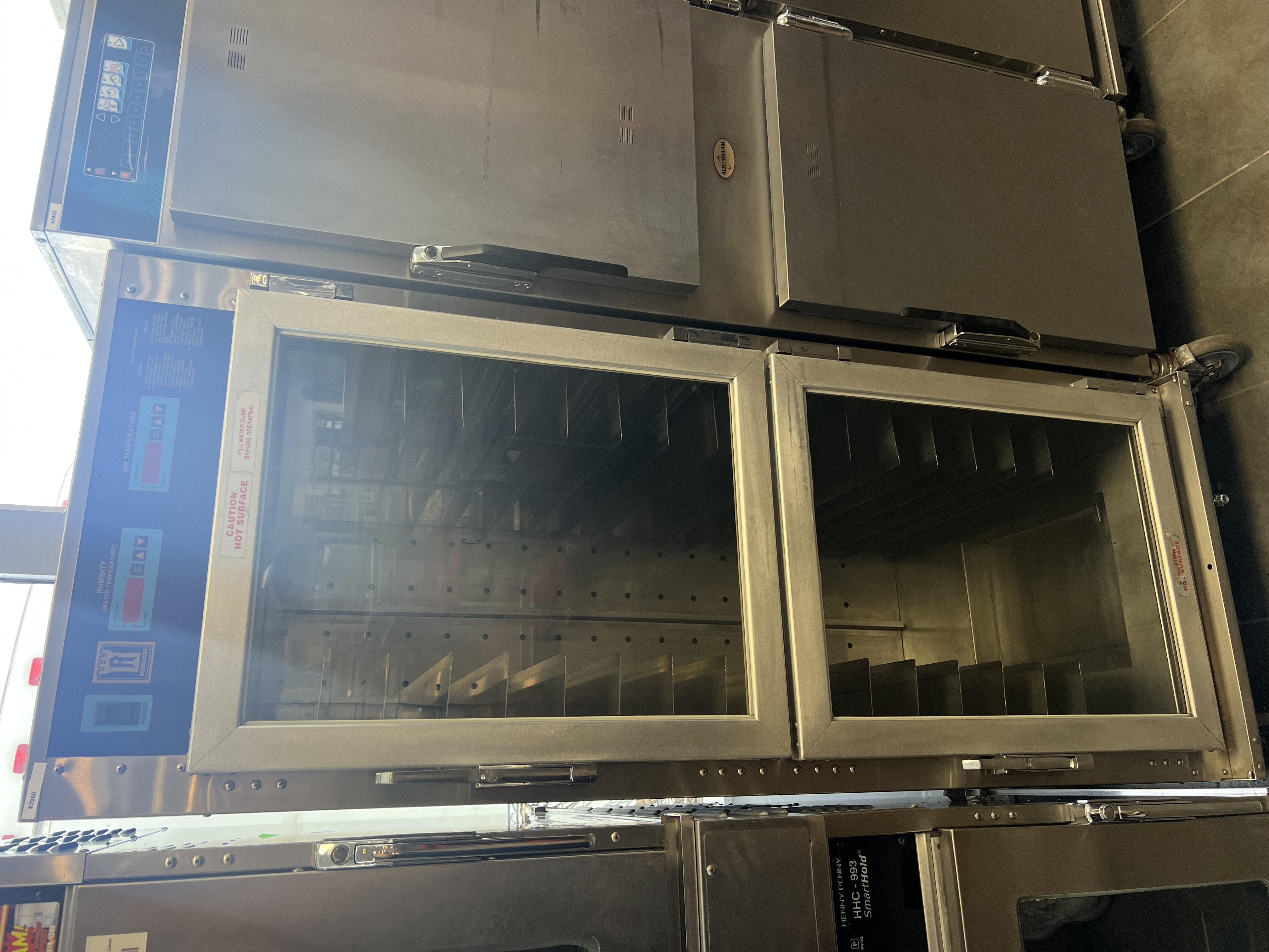 Refurbished Henny Penny HC900 Heated Holding Mobile Cabinet – Glass Door Hot Food Holding Cabinet – Tested & Working