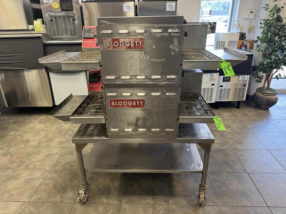Used Blodgett Model MT1820E Electric Double Stack Conveyor Oven 208v 1 Phase 18” Belt
