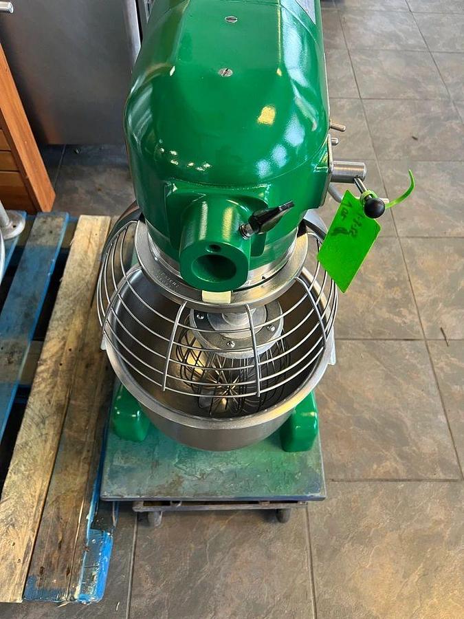 Used HOBART A 200 20 QT Mixer Includes, Bowl Guard, Hook & Whip 115VHOBART A 200 20 QT Mixer Includes, Bowl Guard, Hook & Whip 115V