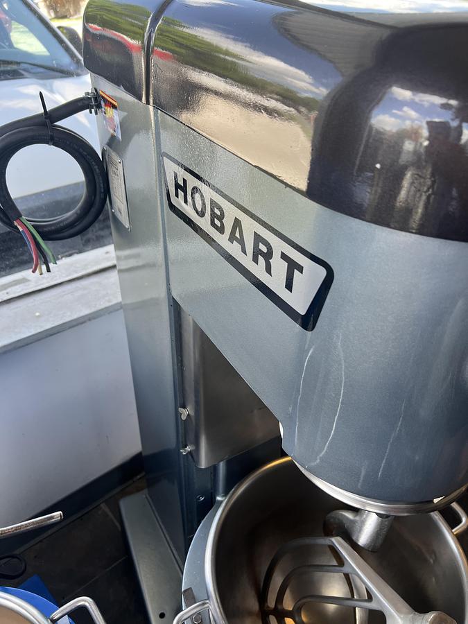 Used Hobart 60 Qt Commercial Planetary Mixer Dough Mixer w/ Bowl & Hook