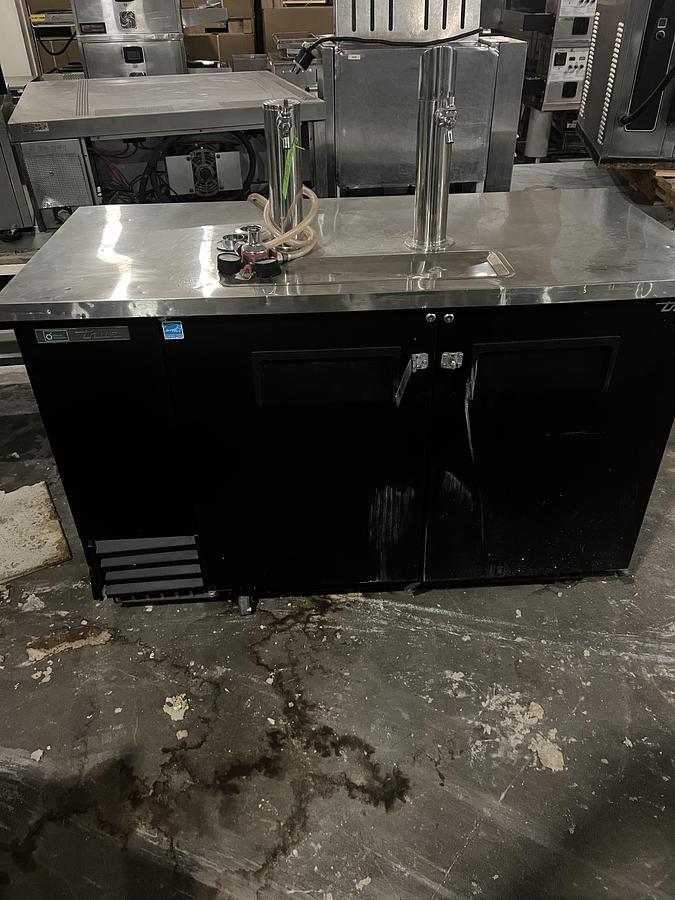 Refurbished True Commercial 2 Tap Kegerator Beer Dispenser