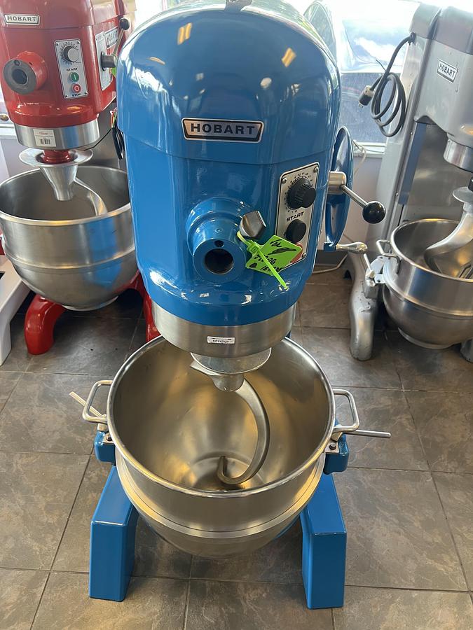 Refurbished Hobart H600T 60 Qt Commercial Mixer 208V 3 Phase 1.5 HP w/ Stainless Bowl