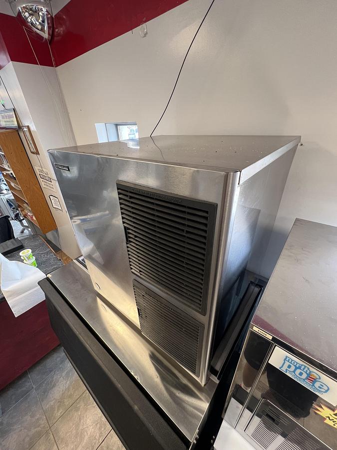 Used Hoshizaki 1,000 lb Commercial Ice Machine Head – Air Cooled – Stainless Steel