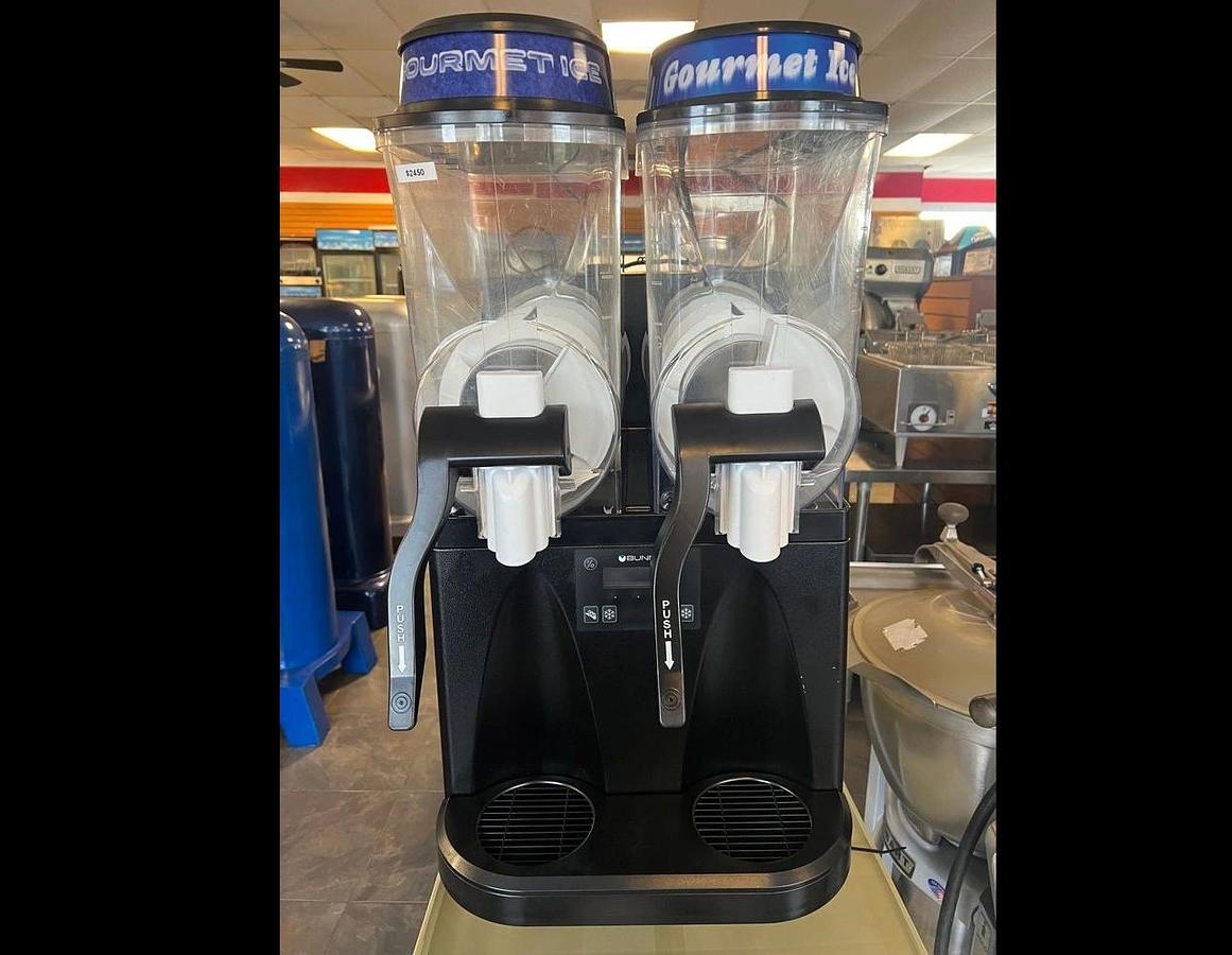 Used Bunn 58000.0120 Ultra NX Black Double 3 Gallon Slushy Machine - 120V