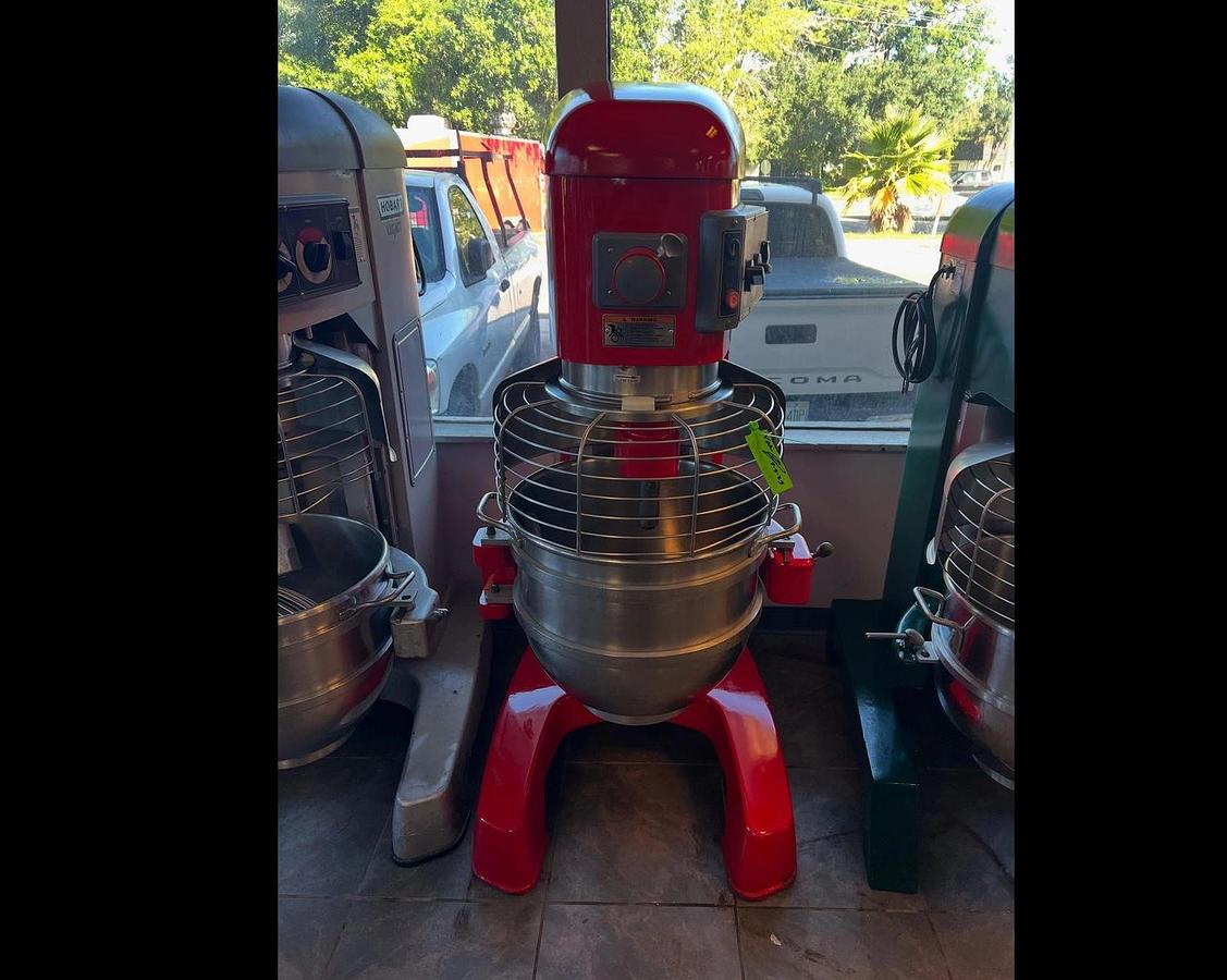 Used Hobart Legacy+ HL662-1STD 60 Qt. Planetary Floor Pizza MixerHobart Legacy+ HL662-1STD 60 Qt. Planetary Floor Pizza Mixer