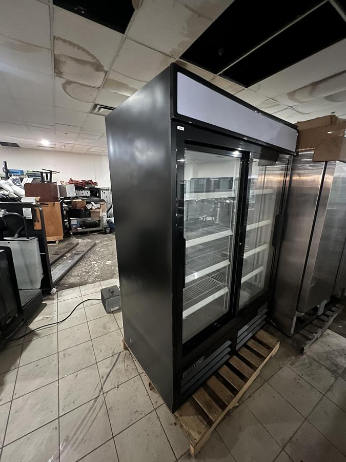 Refurbished MAXX COLD 48” 2-Door Glass Merchandiser Refrigerator Commercial Reach-In Cooler