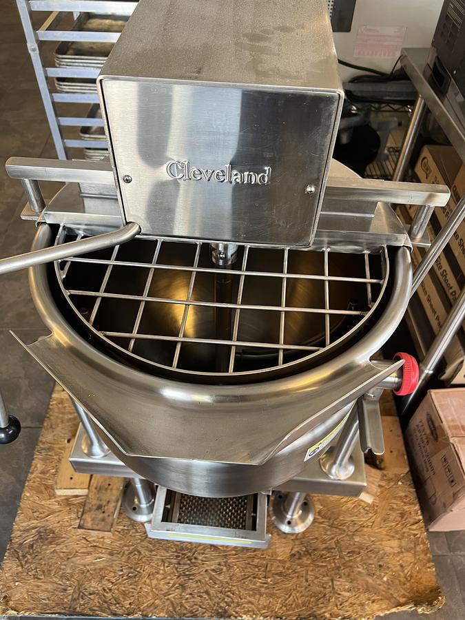Refurbished Cleveland 40 Gallon Electric Tilting Steam Jacketed Kettle Commercial Floor Model
