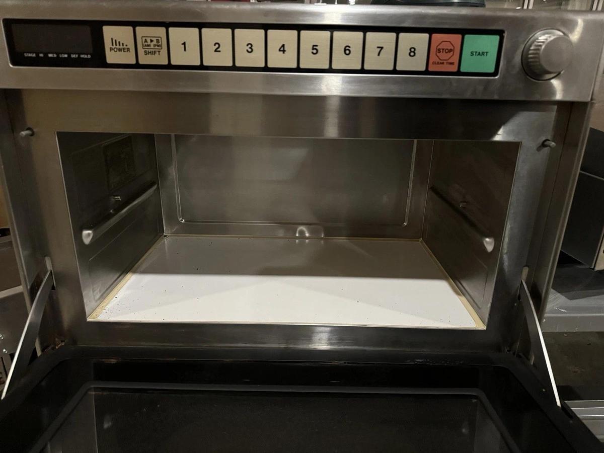 Used Panasonic Pro 2 Sonic Steamer Microwave | NE-3280 3200 Watt 208/240 1 Phase 92281140155