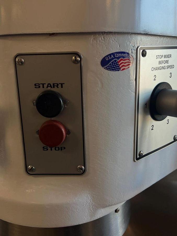 Used Hobart H-600T 60 Qt MixerHobart H-600T 60 Qt Mixer