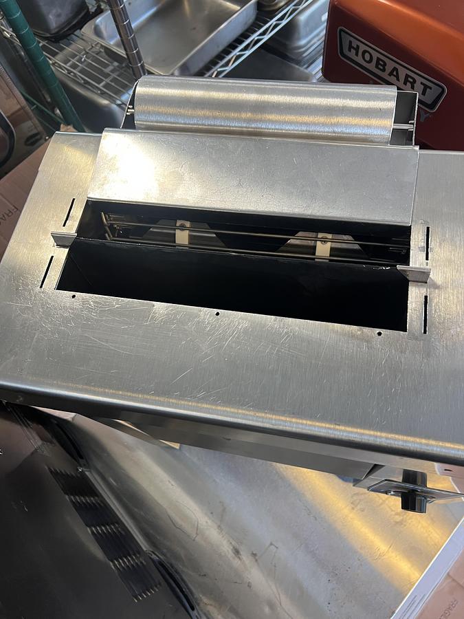 Used Roundup Commercial Countertop Vertical Toaster – Heavy Duty Stainless Steel