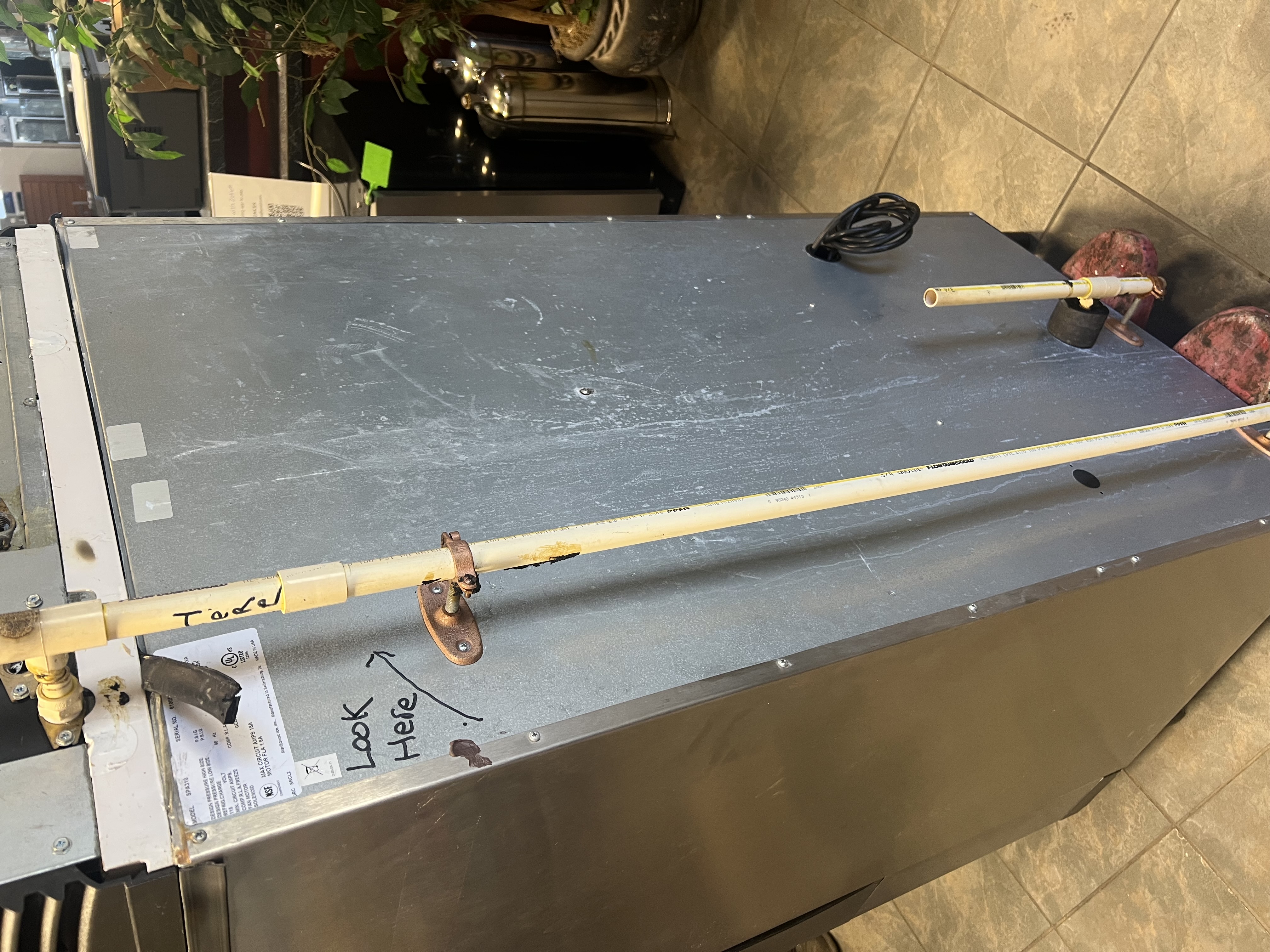Refurbished Manitowoc SPA310 Commercial Ice Dispenser – Touchless Sensor – Stainless Steel